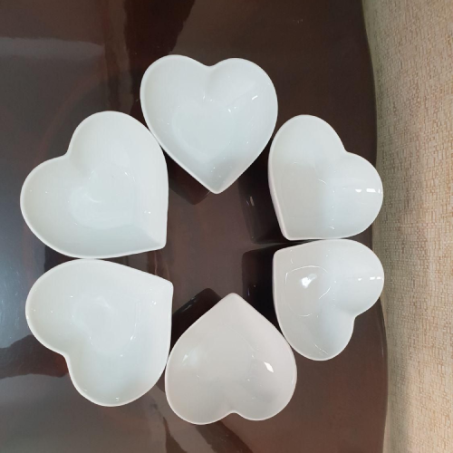 Heart-shaped-cup-play-code-z650