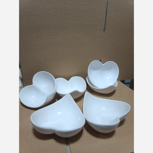 Heart-shaped-cup-play-code-z650