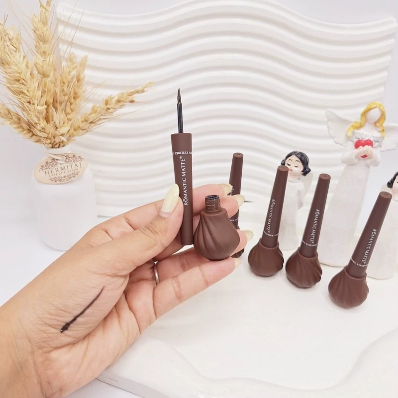 خط-چشم-کوزه-ای-رومانتیک-کد-m515