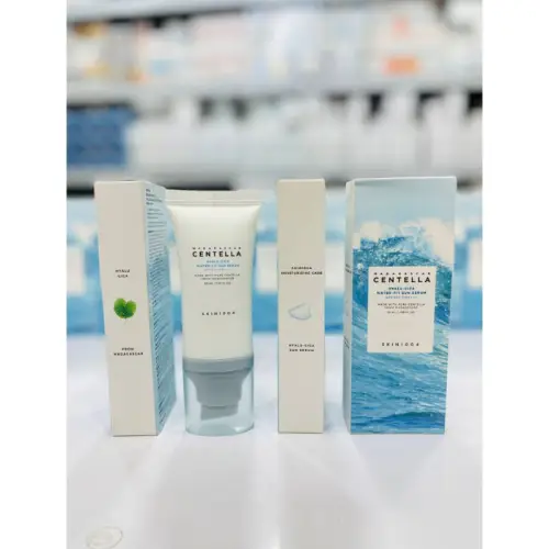 Centella-Skin-Sunscreen-Model-Skin1004-Hyaluronic-Code-M707