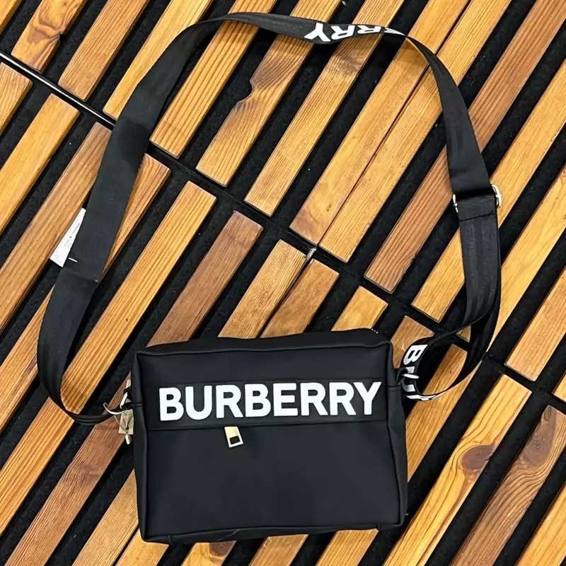 کیف زنانه مدل وارداتی Burberry کد G2795