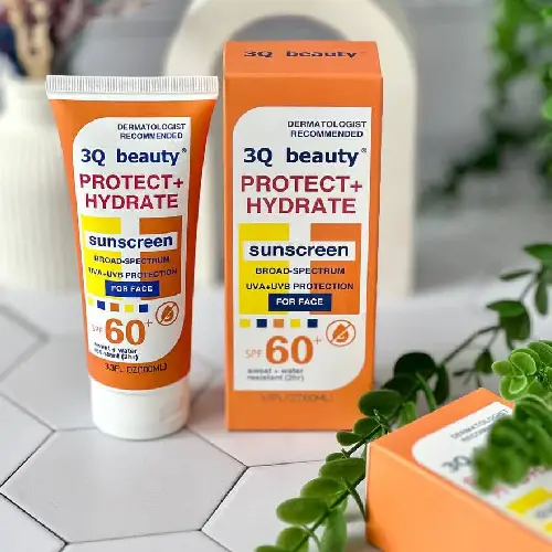 خرید-عمده-ضد-افتاب-بی-رنگ-تری-کیو‌بیوتی-spf-60