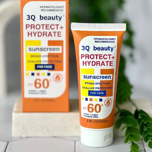 خرید-عمده-ضد-افتاب-بی-رنگ-تری-کیو‌بیوتی-spf-60