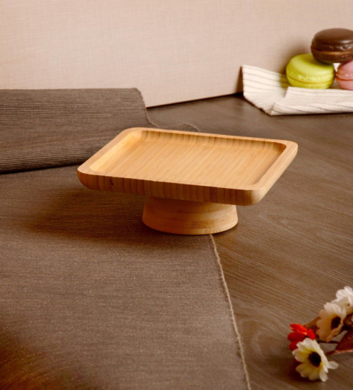 بشقاب مربع  پایه دار  ۱۷ سانت کد M1184