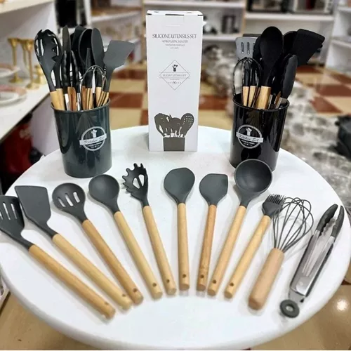 Buy-set-of-foam-and-spatula-silicone-11-cloths