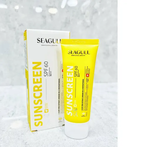 پخش کرم ضدآفتاب رنگی فاقد چربی SPF60 سی‌گل کد t517 عمده