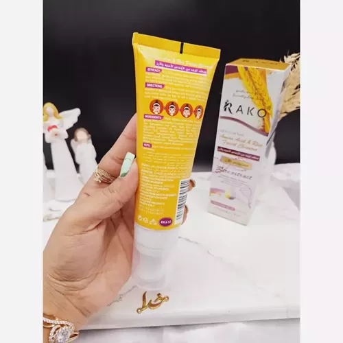 Wholesale-buy-face-wash-with-brush-Raku