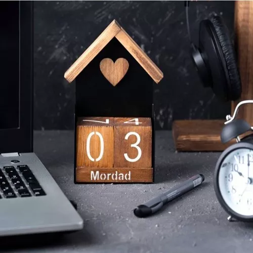 Buy-wood-and-metal-calendar