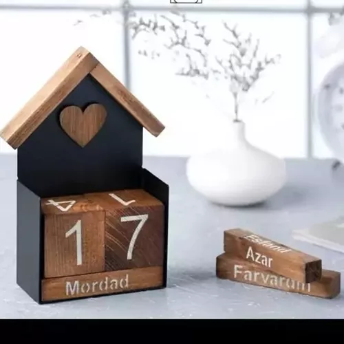 Buy-wood-and-metal-calendar