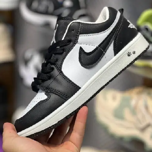 Distribution of women's Jordan 1 low-top sports shoes, new model, single and wholesale, code M2052