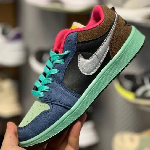 Distribution of women's Jordan 1 low-top sports shoes, new model, single and wholesale, code M2052