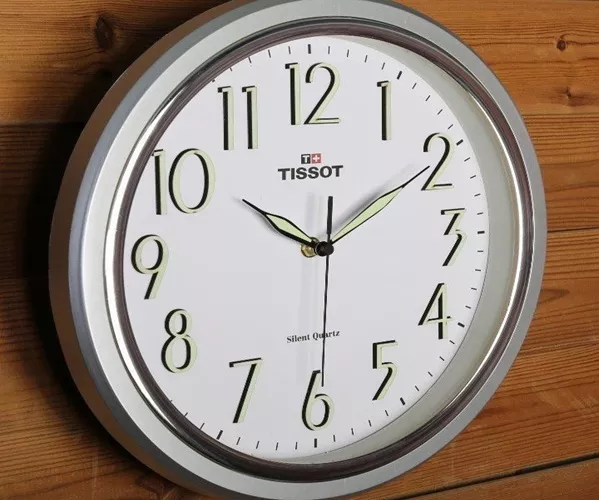 Tissot-night-view-wall-clock-single-and-major