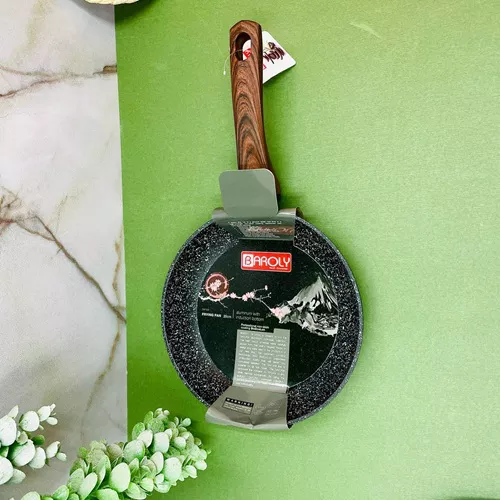 Single-handled, single-and-large, frying pan