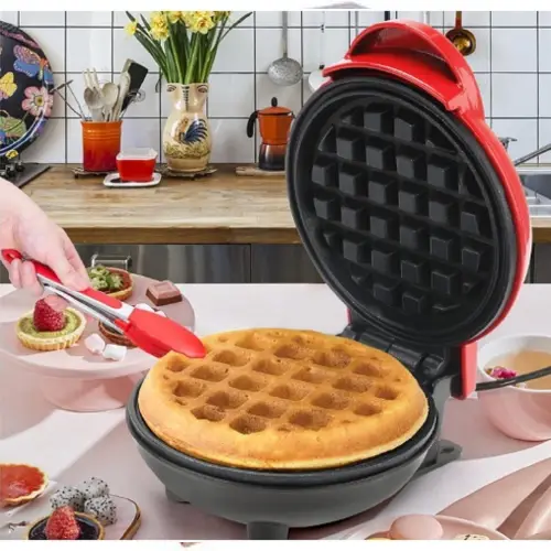 وافل-ساز-مینی-با-بدنه-پلاستیکی-کد-e679-تک-و-عمده