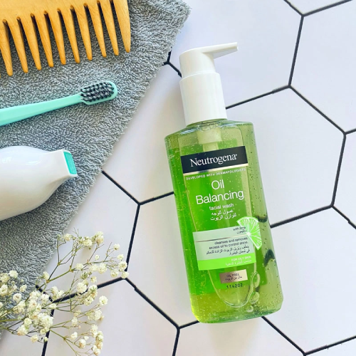 خرید ژل شستشو صورت پمپی نوتروژینا Neutrogena تک و عمده کدZ1779