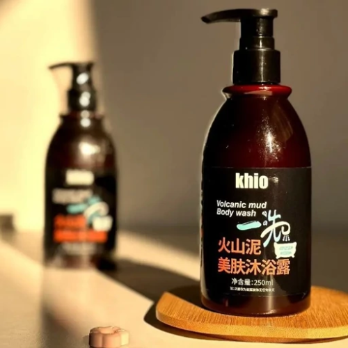 پخش شاور ژل سفید کننده بدن خاکستر آتشفشان برند KHIO  تک و عمده کدZ1784