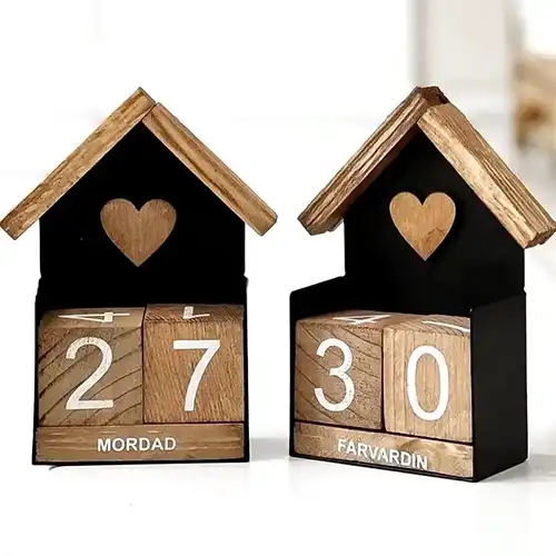 Wooden & Metal Calendar