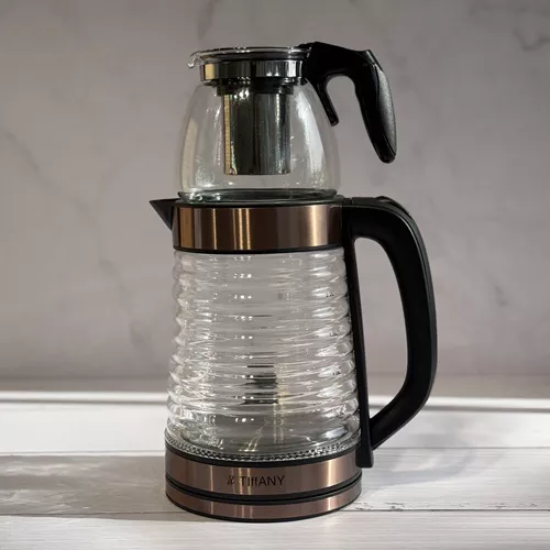 Tea-maker-Rohmi-Tiffany-Single-and-Major-