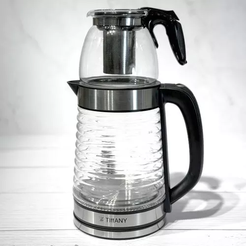Tea-maker-Rohmi-Tiffany-Single-and-Major-