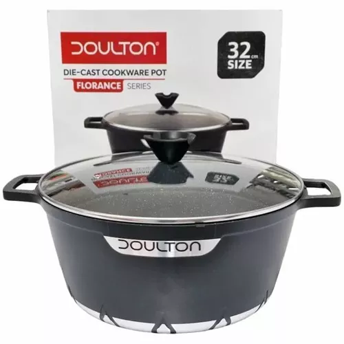 -Cast iron pot, doulton brand, size 32, single and large