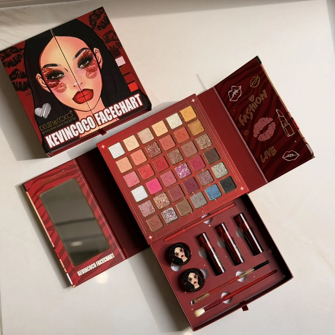 خرید پالت صورت چند منظوره کوین کوکو طرح Love Passion تک و عمده کد Z2201