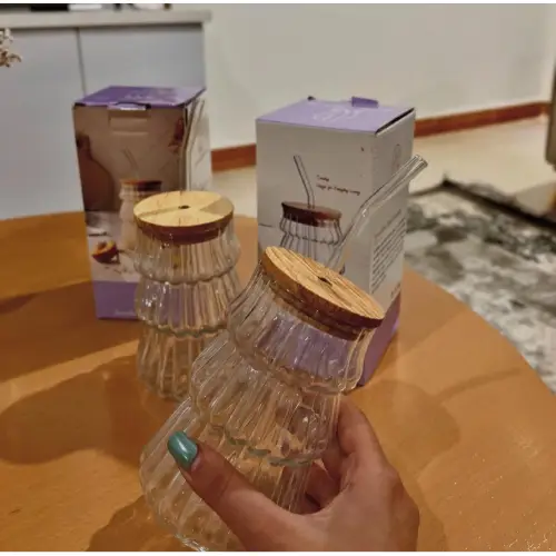 Distribution-of-smoothie-glasses-with-straw-Ana-single-and-major-code-f1059