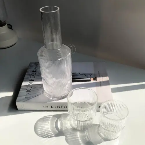 Laura-bottle-and-glass-distribution-single-and-bulk-code-f1073