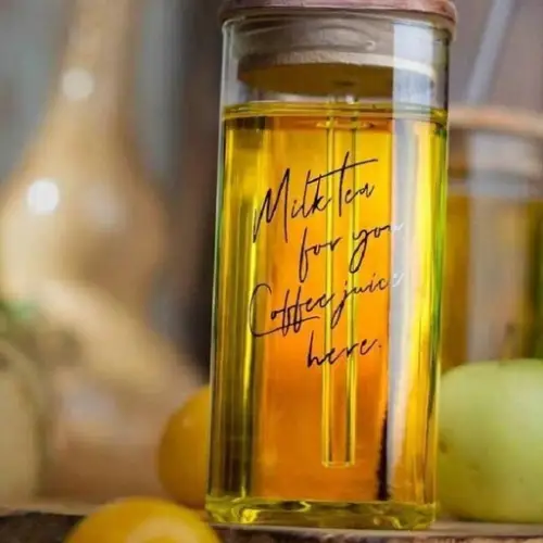 پخش-لیوان-اسموتی-شیشه-ای-نی-دار-کد-b676