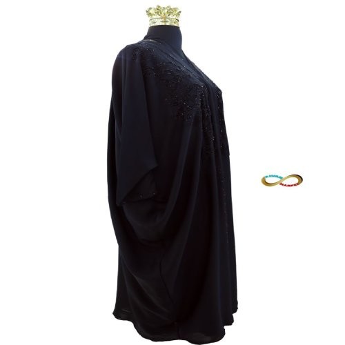 ملابس ومعاطف وعباءات