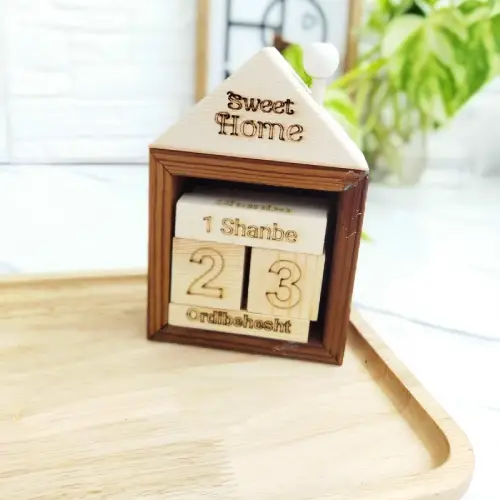 خرید تقویم چوبی کلبه کد E1835 تک و عمده