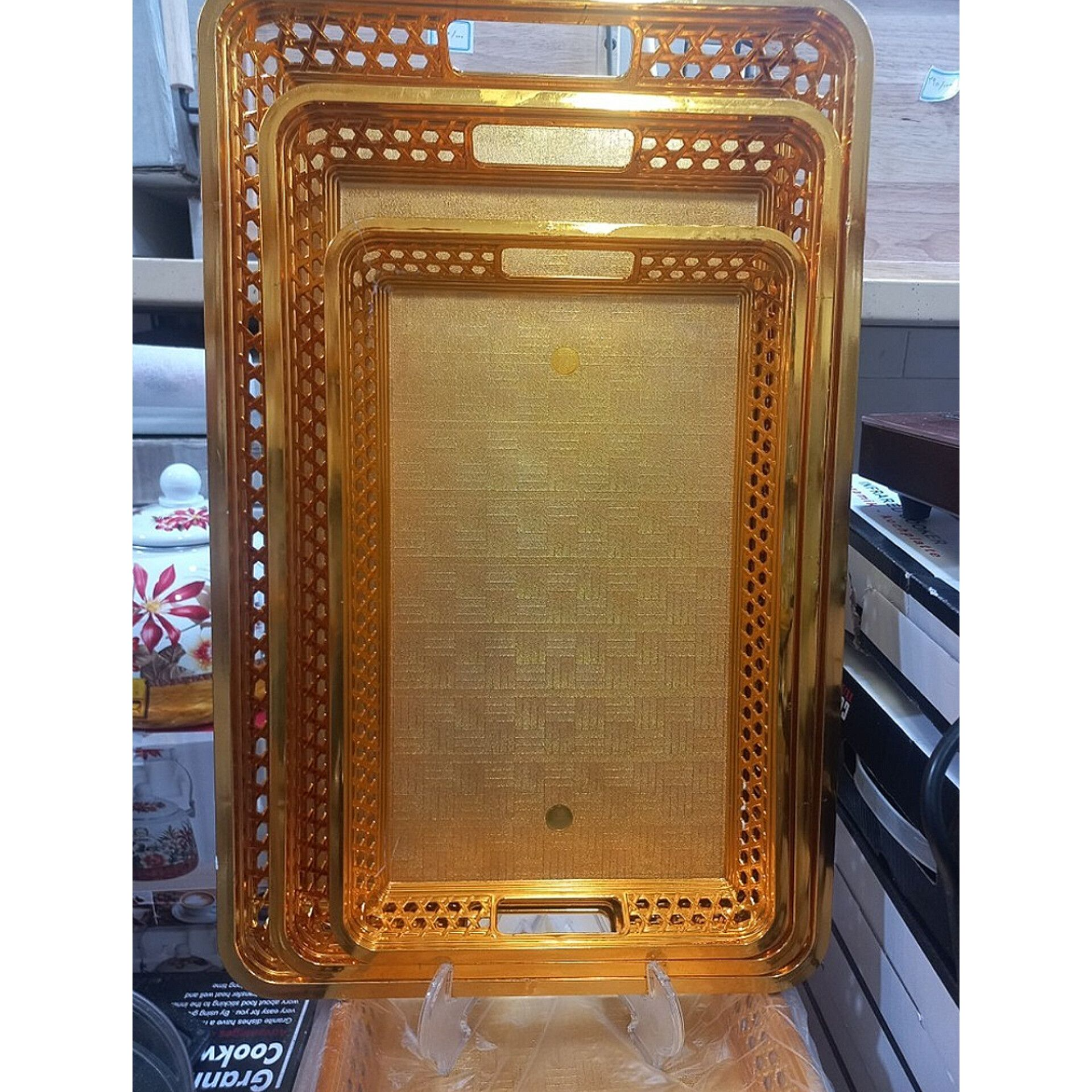 خرید سینی پذیرایی لاکی طلایی 3عددی تک و عمده کد Z3677