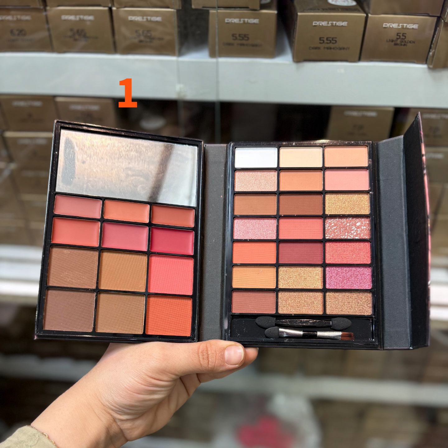 پخش پالت آرایشی جولیوس مدل ریلز یور بیوتی تک و عمده کد Z3796