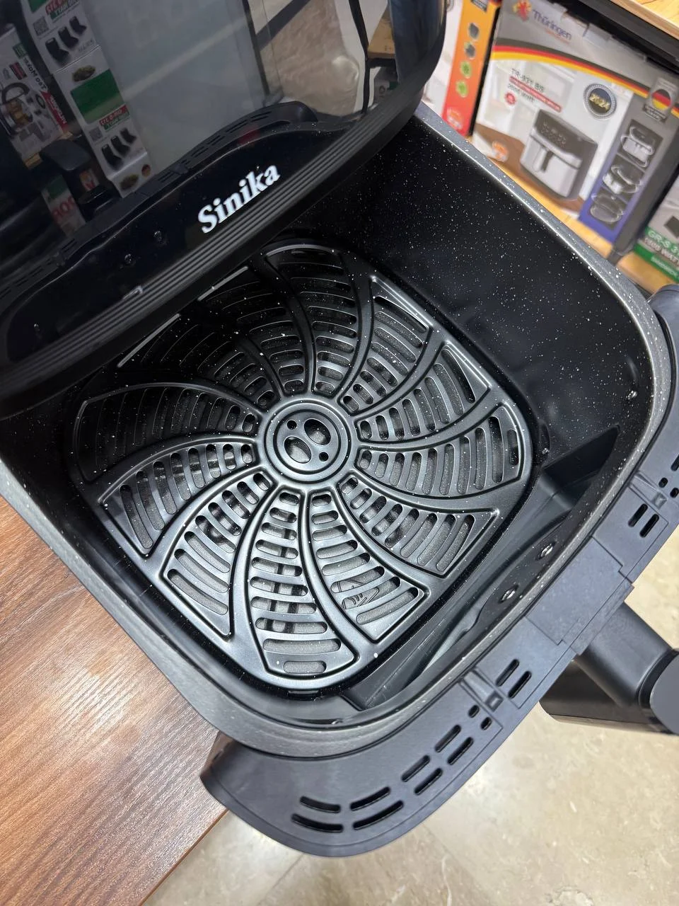  سرخکن بدون روغن سینیکا مدل SN-6400
