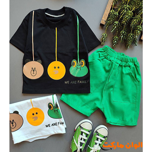 Set-T-Shirt-Pants-Jewelry-Model