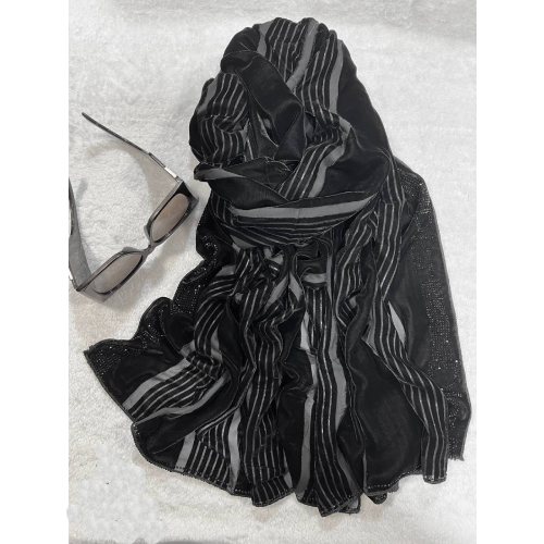 Gucci-c008-black-turgan-scarf-for-women