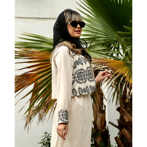 Women's coat-and-sarafan-model-black-sare-376
