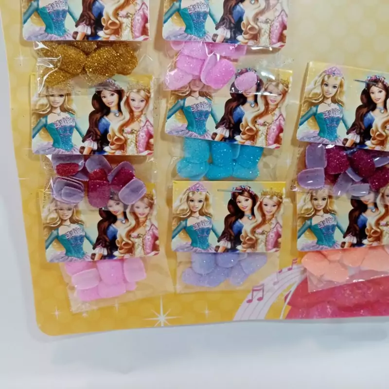Buy-12-crown-artificial-nails-for-children