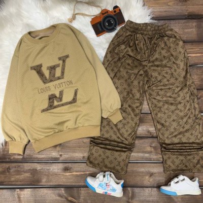 طقم بناتي موديل d135 LOUIS VUITTON طقم بناتي موديل d135 LOUIS VUITTON