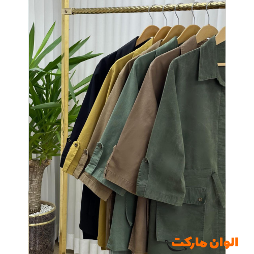 Women's coat with buttons