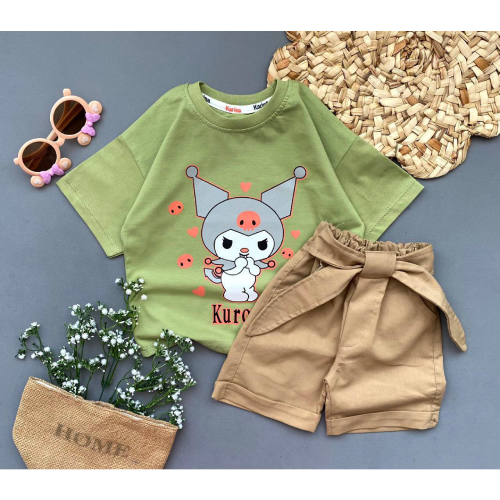 Fingerless blouse with jeans for kids