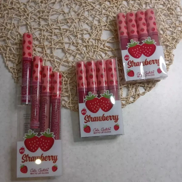 Pack-of-matte-and-velvet-fruit-lipsticks-with-various-fragrances-code01000_exported_cheap_reasonable_price