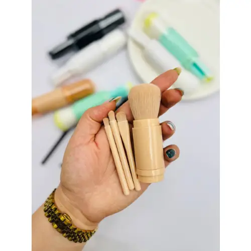 Buy-Sell-Single-Wholesale-Cosmetic-Set-with-Capsule-Brush-4-Pieces